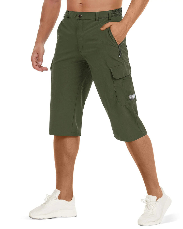 Casual men's cargo shorts with multiple pockets, perfect for summer comfort and outdoor wear.