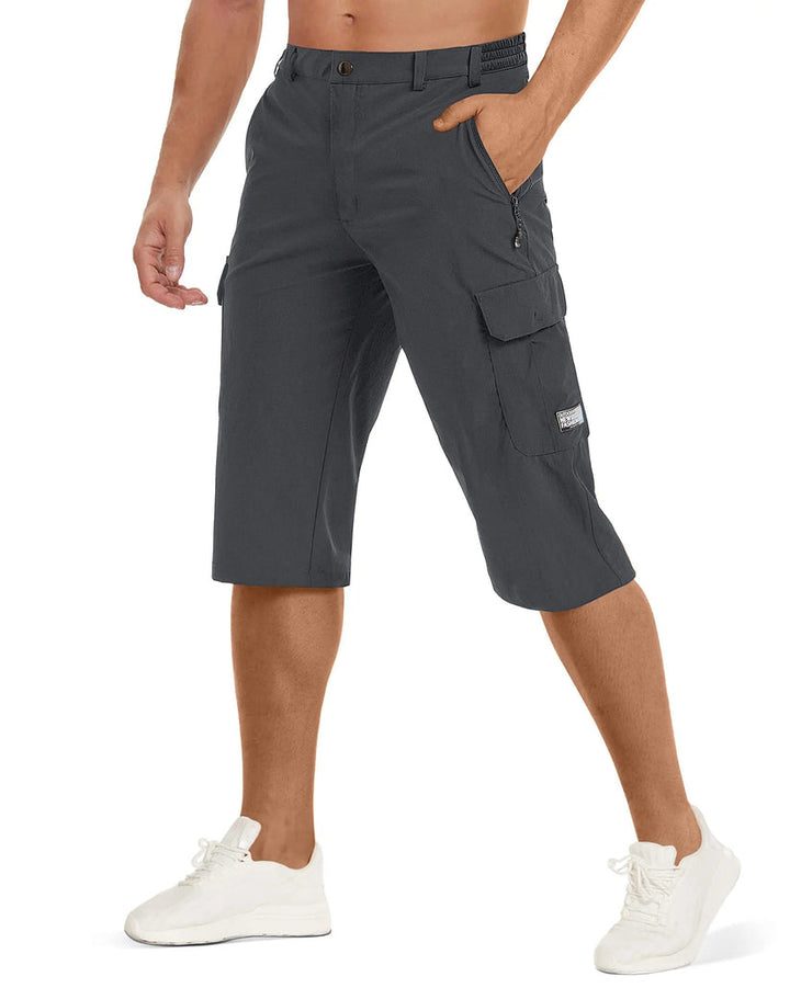 Casual men's cargo shorts with multiple pockets, perfect for summer comfort and outdoor wear.
