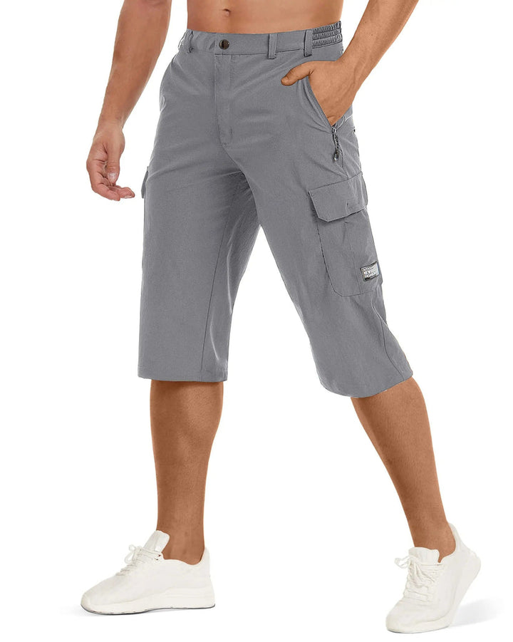 Casual men's cargo shorts with multiple pockets, perfect for summer comfort and outdoor wear.