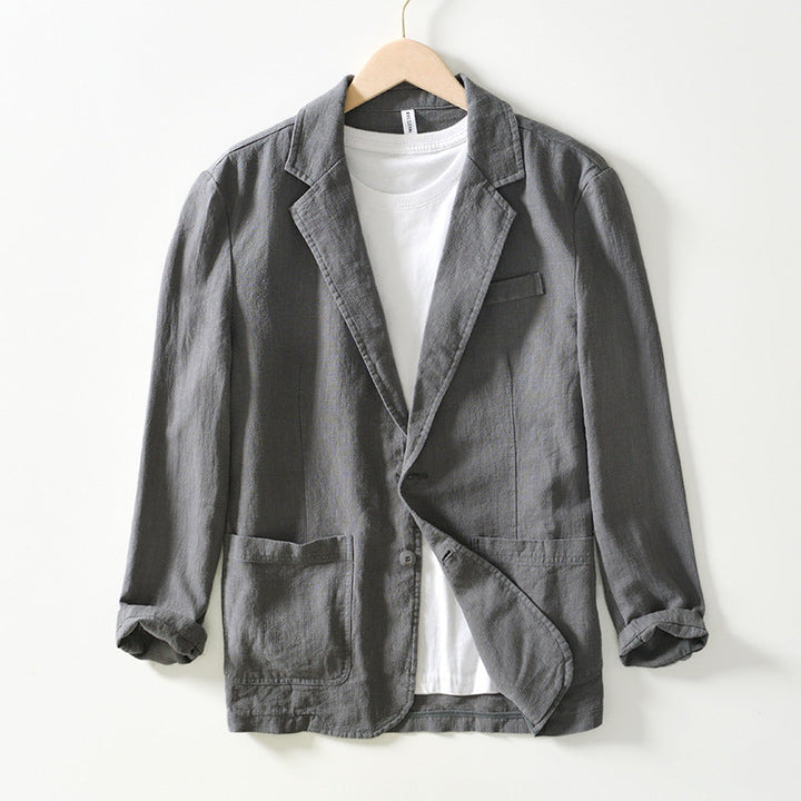 Men's casual linen blazer for autumn, offering lightweight comfort and effortless style.







