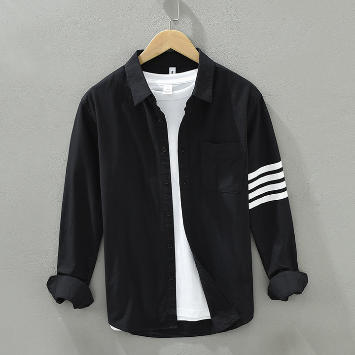 Comfortable men's summer shirt with long sleeves and breathable fabric, ideal for warm days and relaxed style.