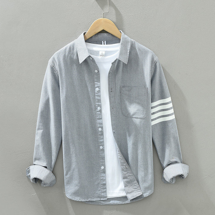 Comfortable men's summer shirt with long sleeves and breathable fabric, ideal for warm days and relaxed style.