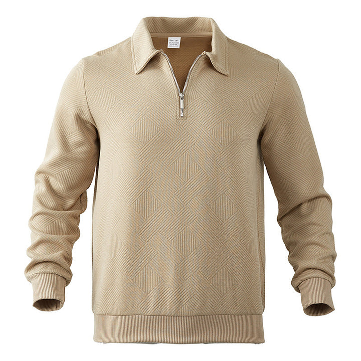 Comfortable men's sweater with soft fabric and relaxed fit, ideal for layering during Autumn days.









