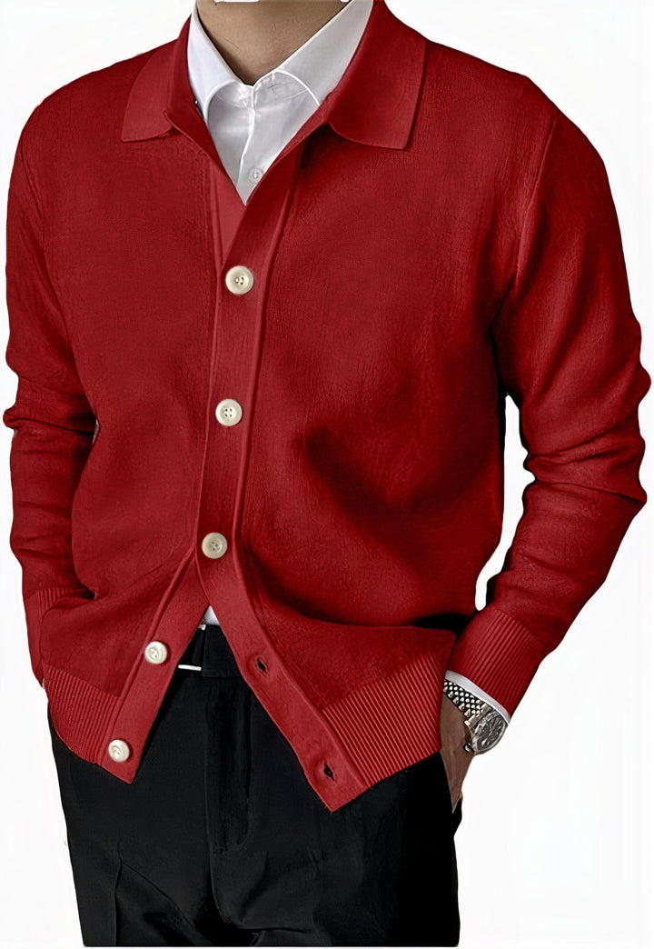 Elegant cardigan for men with soft knit fabric and classic design, ideal for stylish and cozy autumn days.