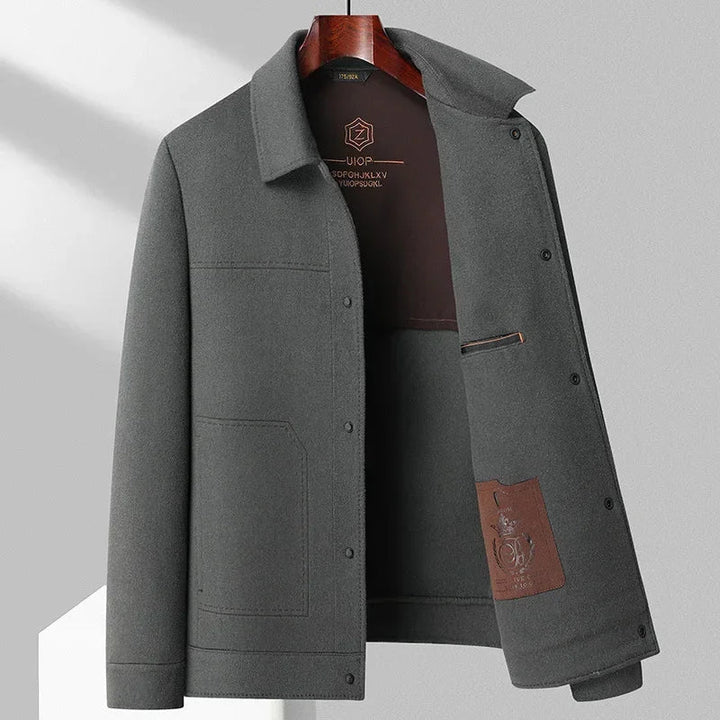 Elegant tailored wool jacket for men, perfect for Autumn with a refined silhouette and luxurious wool fabric.







