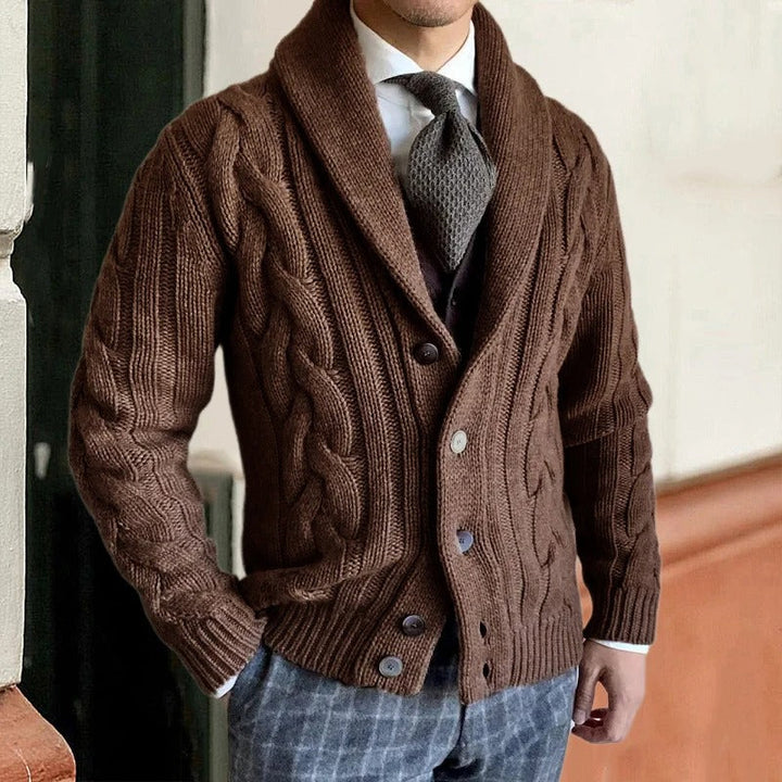 Elegant warm knitted cardigan, ideal for autumn days, offering comfort and timeless style.







