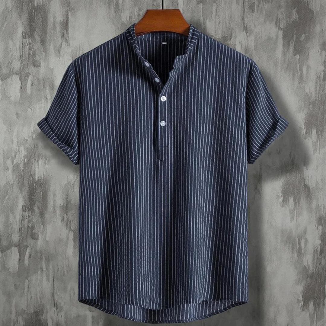 Luxurious summer shirt for men with sleek design and breathable fabric, perfect for warm days.


3/3








