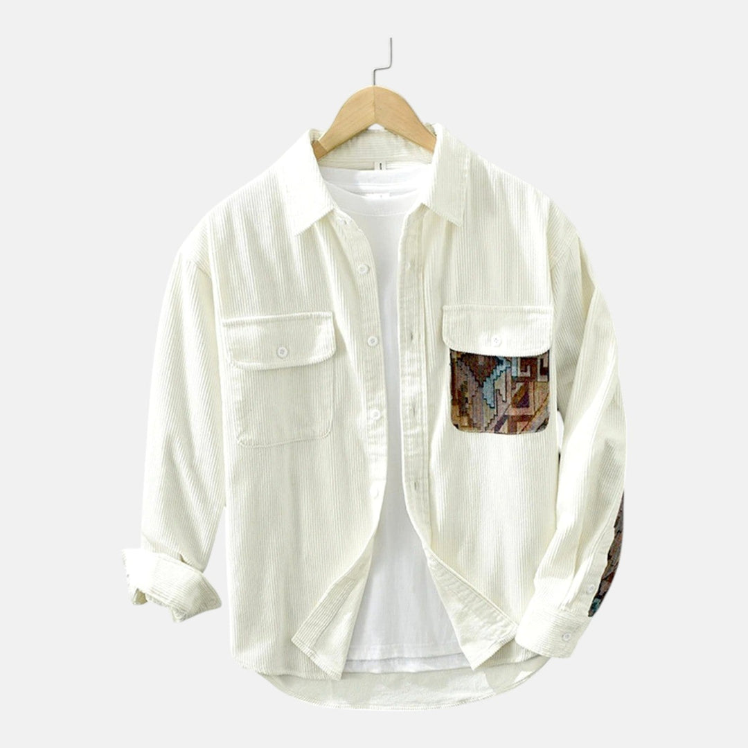Luxurious vintage summer shirt for men with breathable fabric and timeless design ideal for summer days.








