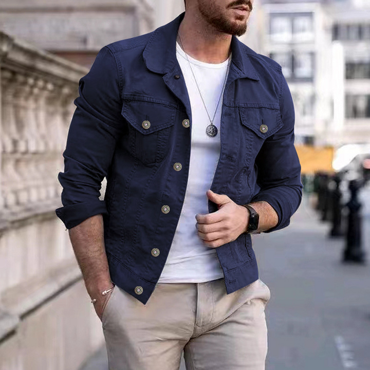 Men's casual denim jacket with timeless design and relaxed fit, perfect for stylish and comfortable autumn outfits.








