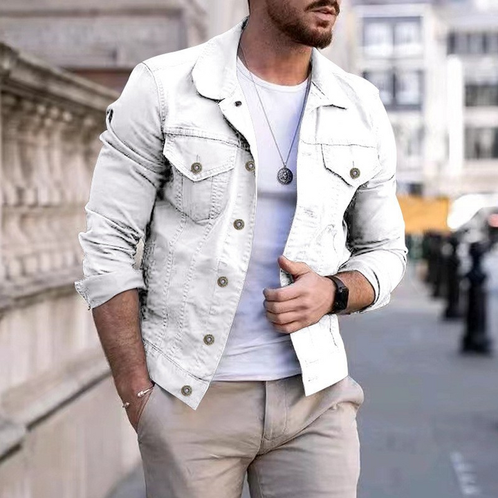 Men's casual denim jacket with timeless design and relaxed fit, perfect for stylish and comfortable autumn outfits.








