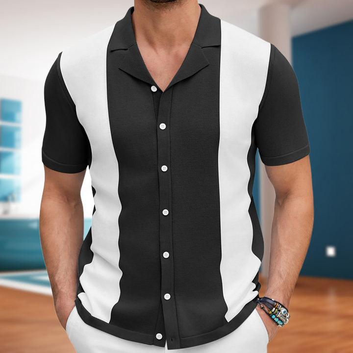 Men’s casual summer shirt with lightweight, breathable fabric and relaxed fit, perfect for warm summer days.