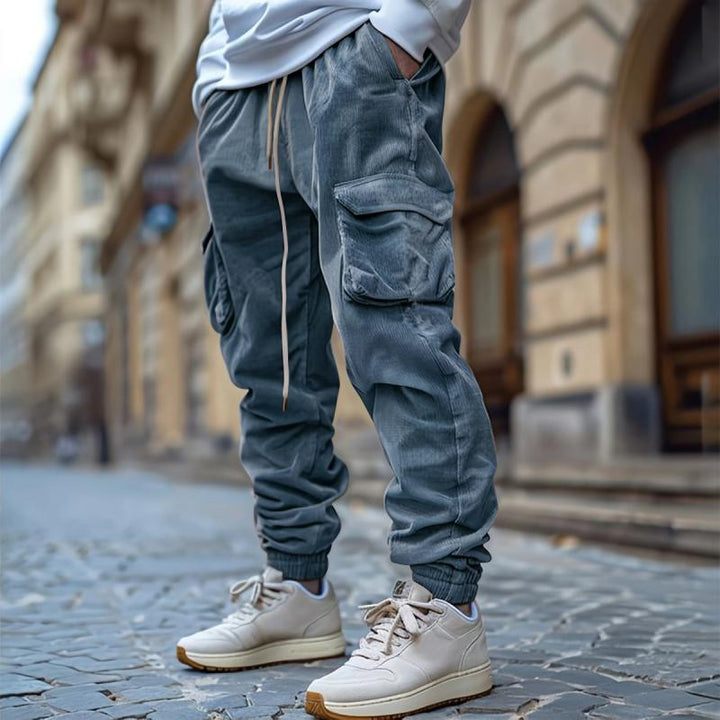 Relaxed cargo pants for men offering comfort, practicality, and versatile style for autumn days.








