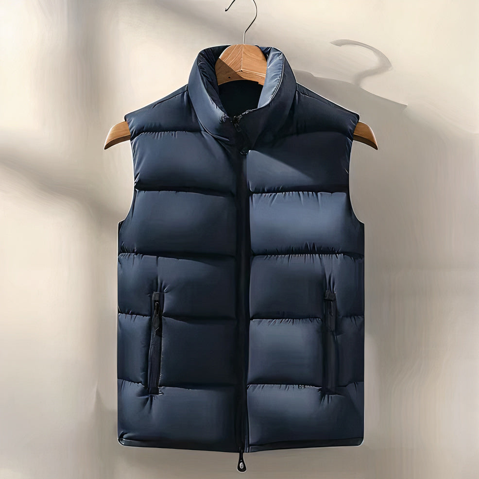 Warm men's sleeveless padded vest with breathable insulation, perfect for Autumn layering.








