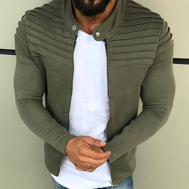 Casual transitional men’s jacket for Autumn, offering lightweight warmth and stylish comfort for daily wear.