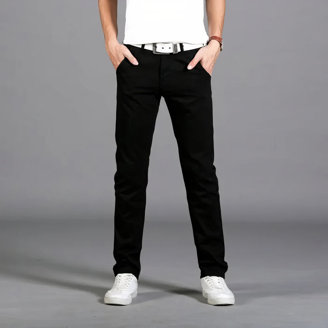  Classic summer pants for men made from breathable, lightweight fabric, offering comfort and style for warm days.