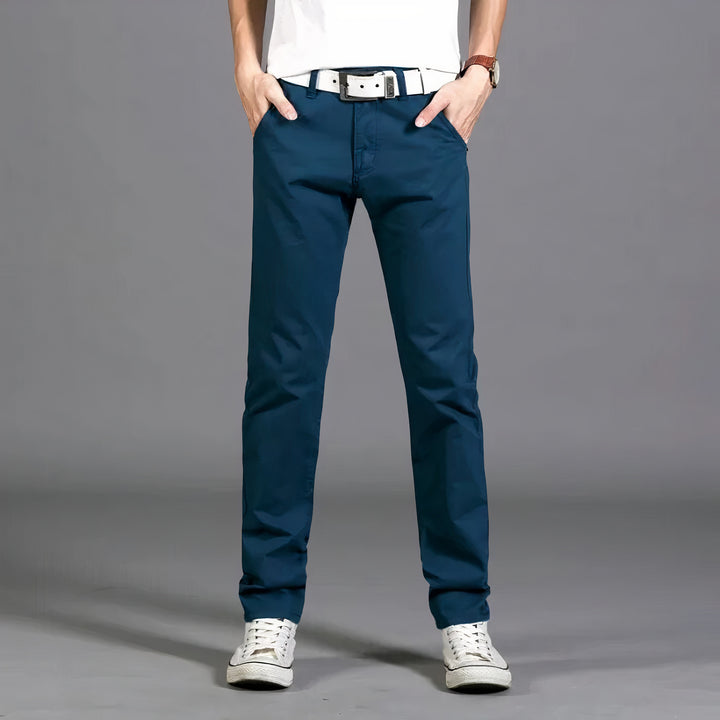  Classic summer pants for men made from breathable, lightweight fabric, offering comfort and style for warm days.