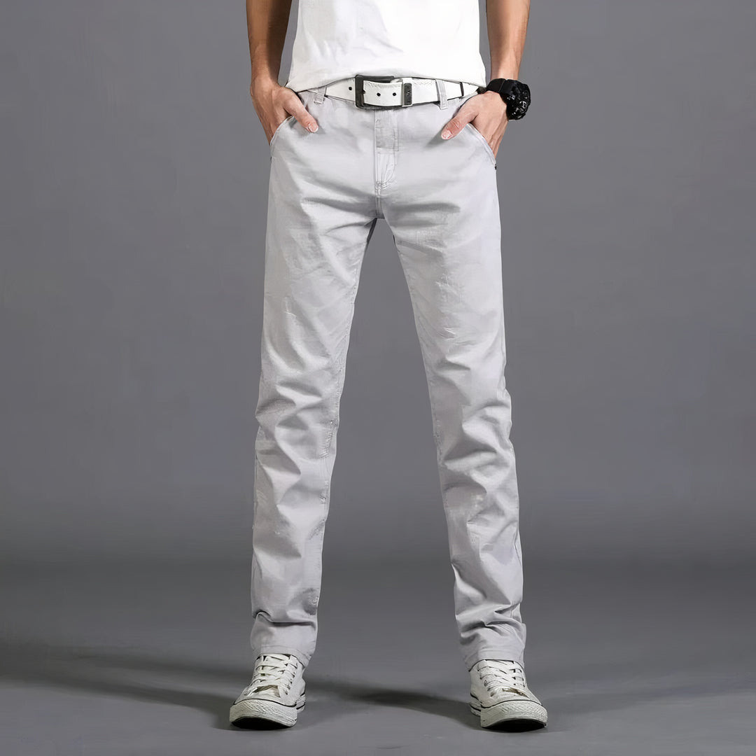  Classic summer pants for men made from breathable, lightweight fabric, offering comfort and style for warm days.