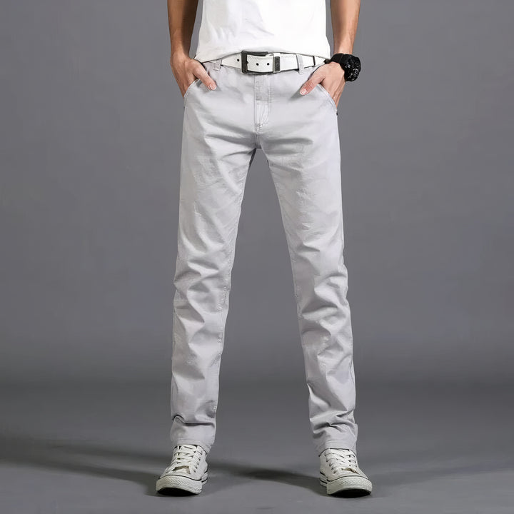  Classic summer pants for men made from breathable, lightweight fabric, offering comfort and style for warm days.