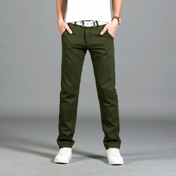  Classic summer pants for men made from breathable, lightweight fabric, offering comfort and style for warm days.
