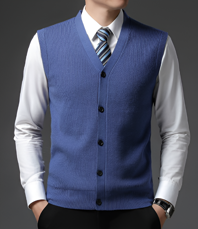 Classic warm vest for autumn, lightweight and breathable, ideal for layering during cool days.