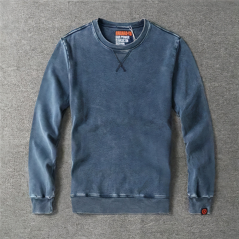 Comfortable retro sweater for men, perfect for autumn days and stylish everyday wear.







