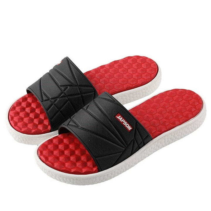 Comfortable men's slippers with cushioned sole and breathable design, ideal for relaxing on summer days.