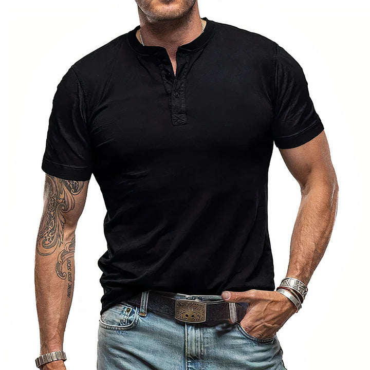 Comfortable summer shirt for men with breathable, lightweight fabric for a stylish and cool look in warm weather.