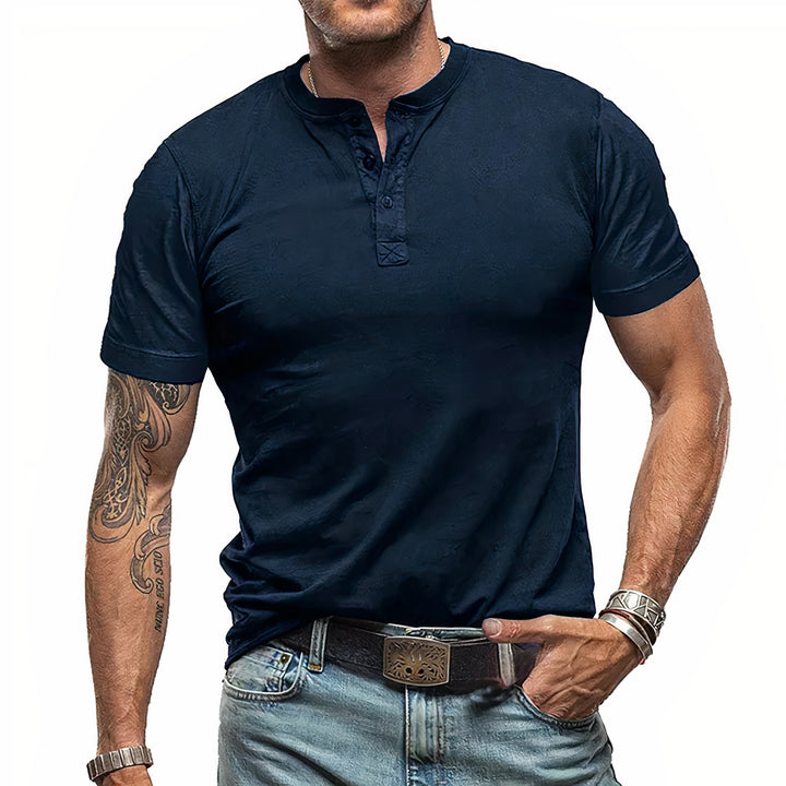 Comfortable summer shirt for men with breathable, lightweight fabric for a stylish and cool look in warm weather.