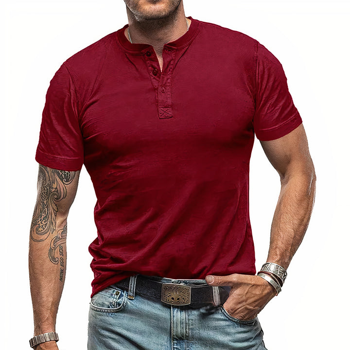 Comfortable summer shirt for men with breathable, lightweight fabric for a stylish and cool look in warm weather.