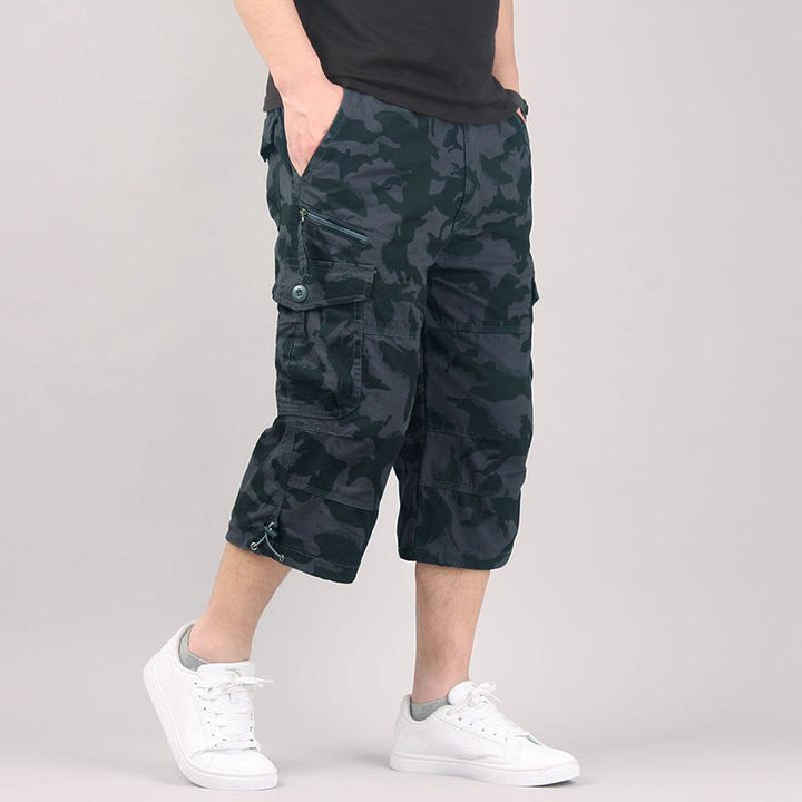 Durable cargo shorts for men ideal for outdoor adventures and warm Summer days








