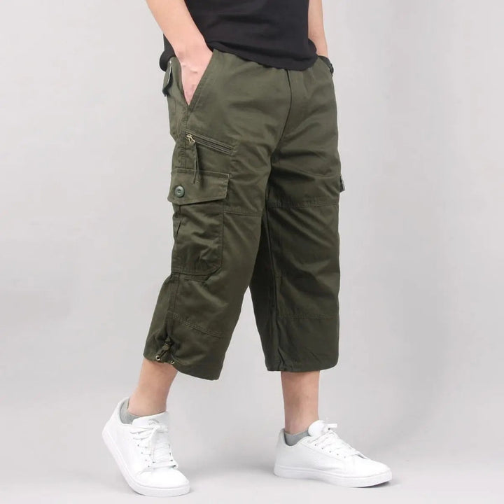 Durable cargo shorts for men ideal for outdoor adventures and warm Summer days








