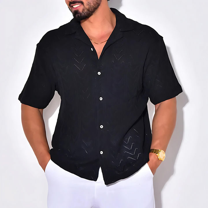 Elegant and breathable men's summer shirt, designed for lightweight comfort and sophisticated style.