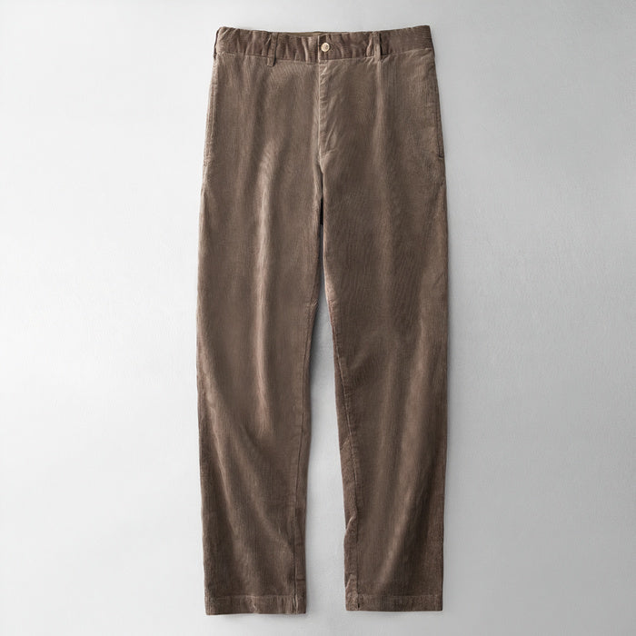 Elegant corduroy summer pants for men with a breathable, lightweight design and a refined fit, ideal for warm days.