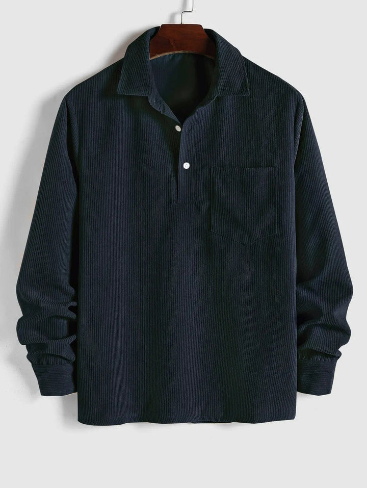 Men's elegant corduroy sweater with soft fabric, breathable design, and stylish fit, ideal for autumn days.