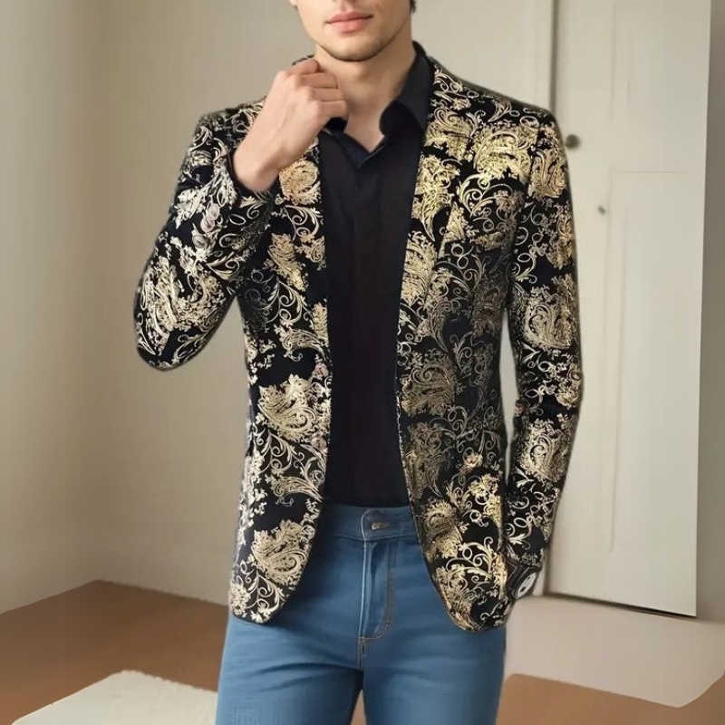 Men’s elegant blazer jacket with tailored fit, perfect for stylish and confident looks on autumn days.








