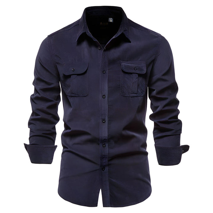 Elegant men's summer shirt with breathable, lightweight fabric and a tailored fit for warm-weather style.