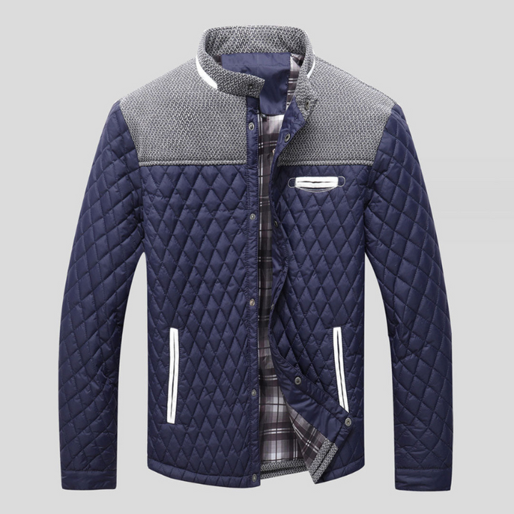 Elegant warm jacket for men with soft lining and tailored fit, perfect for stylish comfort on Autumn days.