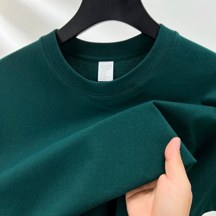 Men's basic summer t-shirt, lightweight and breathable for everyday comfort.