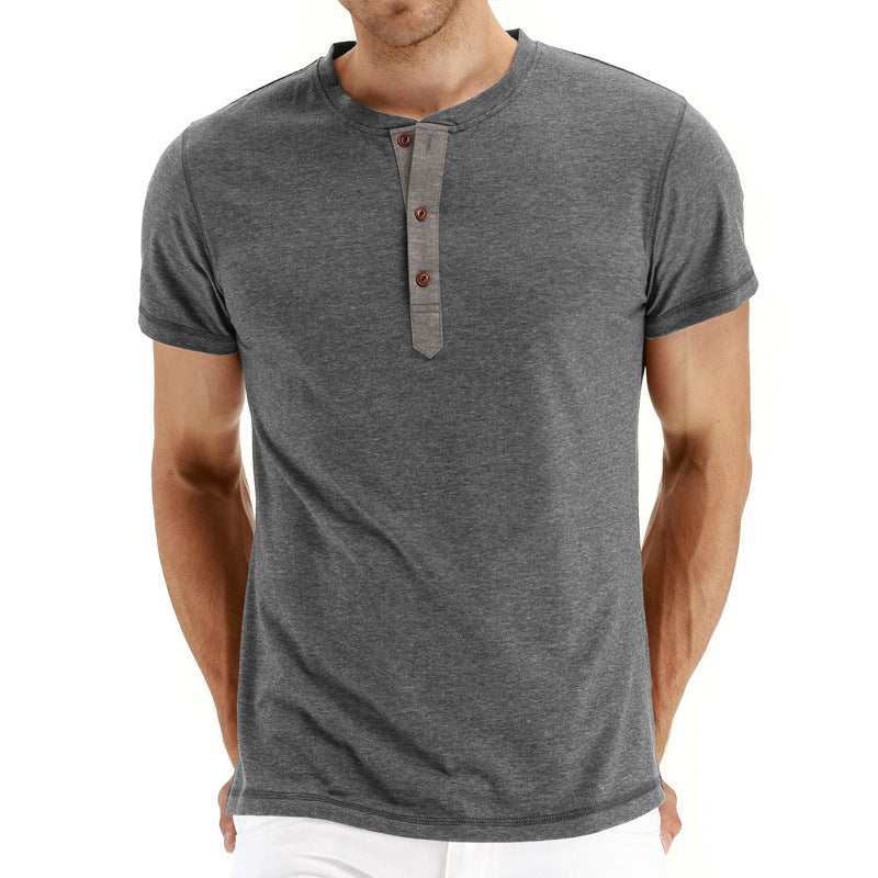 Men’s casual and comfortable t-shirt with relaxed fit and breathable fabric, ideal for summer days.








