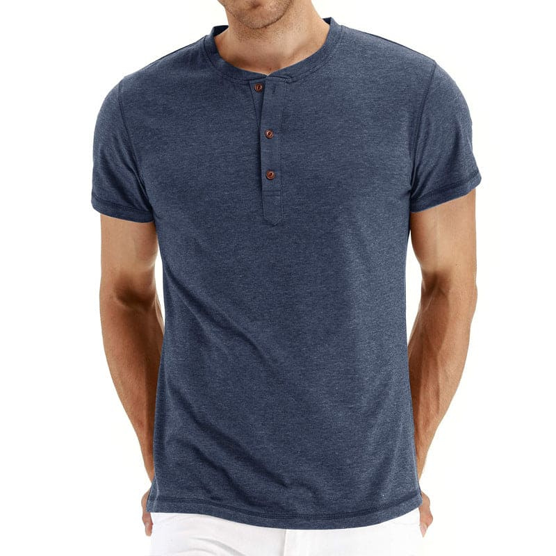 Men’s casual and comfortable t-shirt with relaxed fit and breathable fabric, ideal for summer days.








