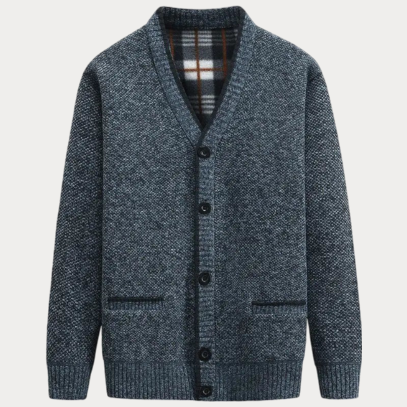 Men’s chic Autumn cardigan in soft knit with a relaxed fit and modern cut—ideal for cozy and stylish layering.