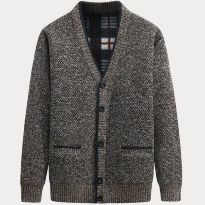 Men’s chic Autumn cardigan in soft knit with a relaxed fit and modern cut—ideal for cozy and stylish layering.