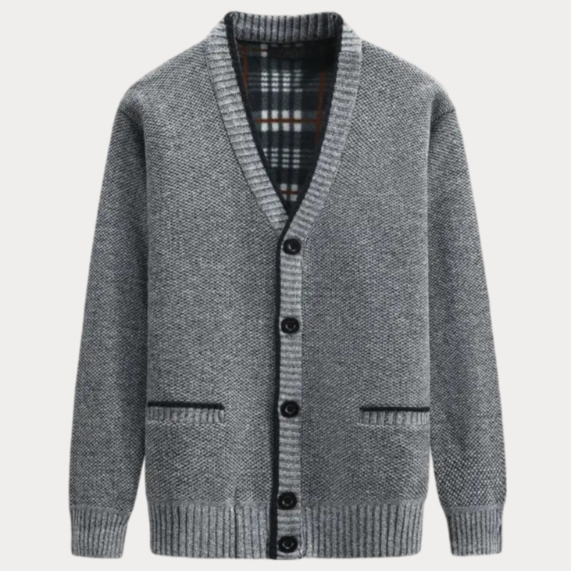 Men’s chic Autumn cardigan in soft knit with a relaxed fit and modern cut—ideal for cozy and stylish layering.