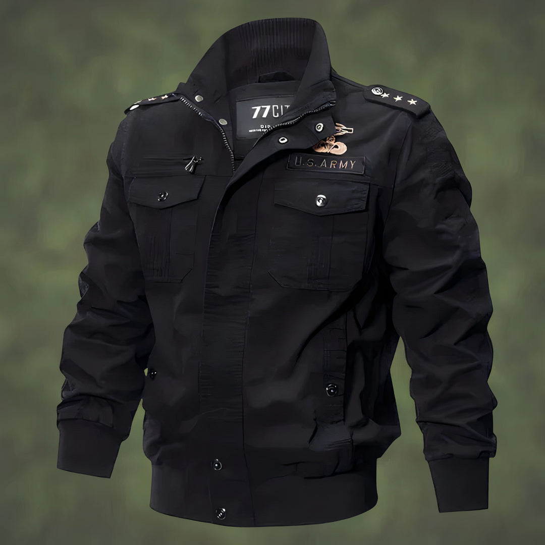 Men's elegant military jacket with a structured fit, perfect for autumn days and stylish outings.









