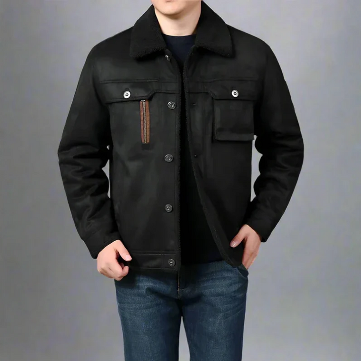 Men's elegant and stylish leather jacket with a tailored fit, ideal for autumn days.







