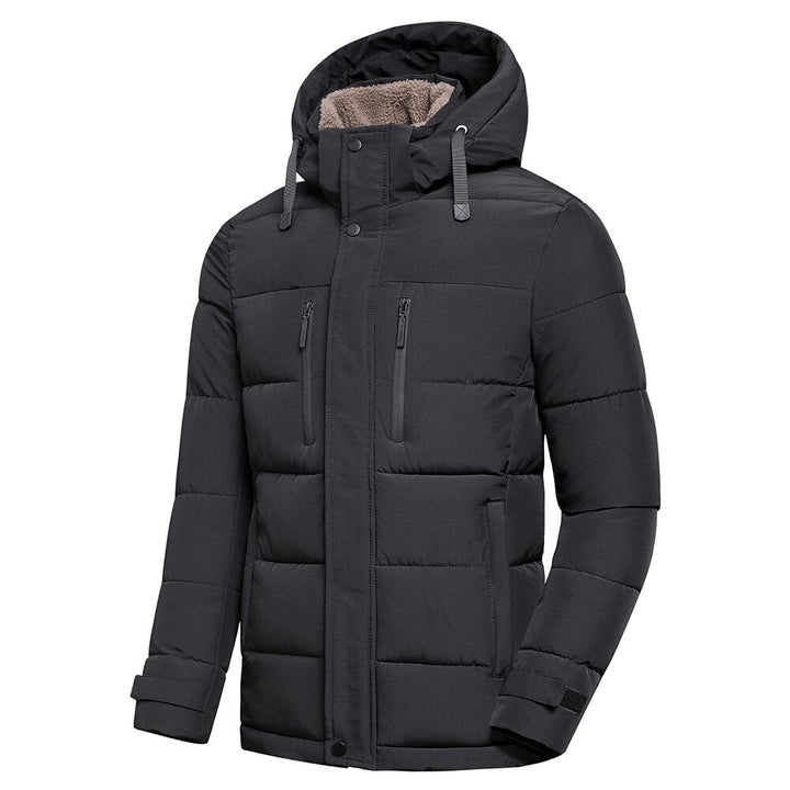 Men's high-quality warm jacket with premium insulation, perfect for chilly autumn days.