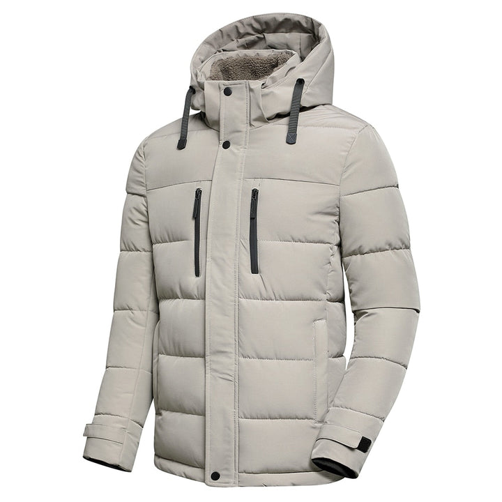Men's high-quality warm jacket with premium insulation, perfect for chilly autumn days.