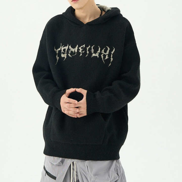Men’s trendy hoodie with fleece lining and modern streetwear design, perfect for layering in autumn.








