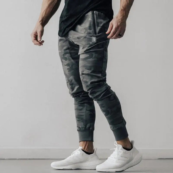Men's trendy camouflage cotton pants with a breathable fabric and relaxed fit, ideal for outdoor adventures and casual summer days.







