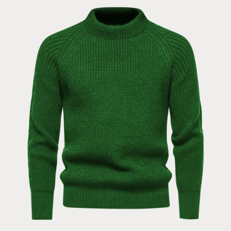 Men’s turtleneck sweater with slim fit and soft knit fabric, ideal for stylish and warm autumn layering.








